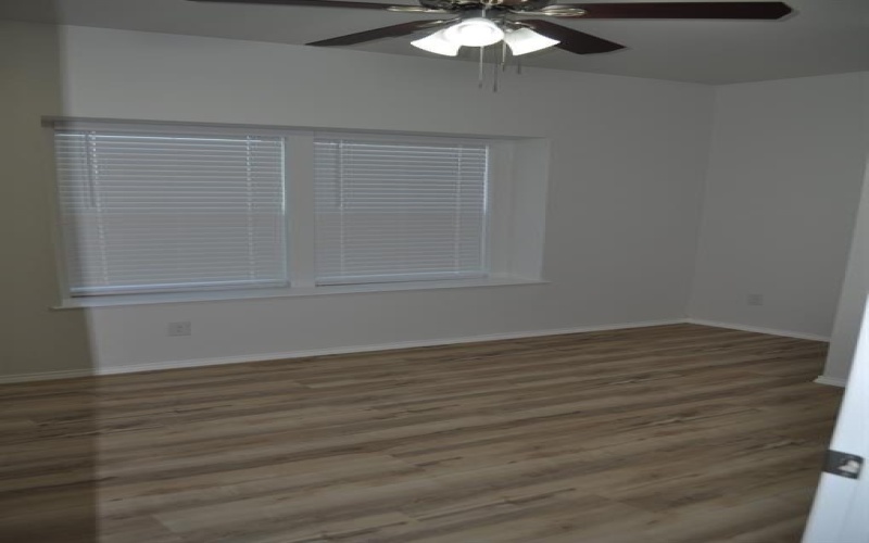 2321 Murphy Court, Red Oak, TX 75154, 3 Bedrooms Bedrooms, ,2 BathroomsBathrooms,Residential Lease,For Rent,2321 Murphy Court,20904782