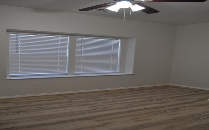 2321 Murphy Court, Red Oak, TX 75154, 3 Bedrooms Bedrooms, ,2 BathroomsBathrooms,Residential Lease,For Rent,2321 Murphy Court,20904782