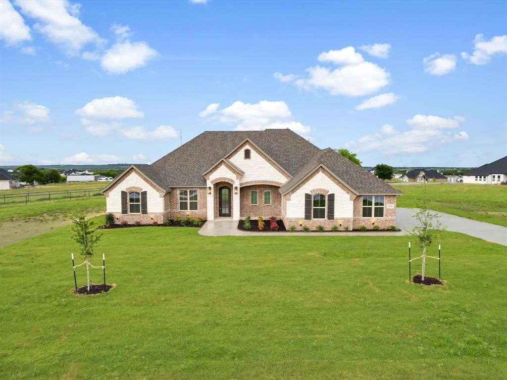 1036 Uplift Drive, Weatherford, TX 76087, 4 Bedrooms Bedrooms, ,3 BathroomsBathrooms,Residential,For Sale,1036 Uplift Drive,20904783