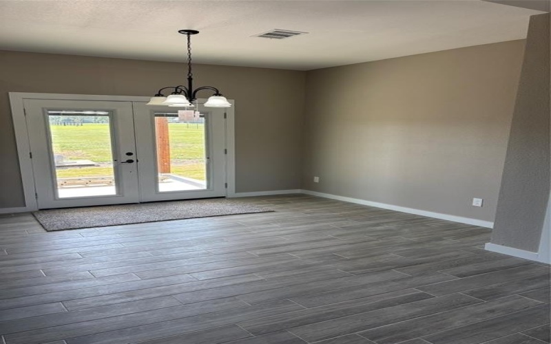 395 Brazos West Drive, Mineral Wells, TX 76067, 3 Habitaciones Habitaciones , ,2 BañosBaños,Residential,En Venta,395 Brazos West Drive,20906778