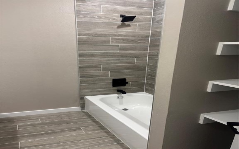 395 Brazos West Drive, Mineral Wells, TX 76067, 3 Habitaciones Habitaciones , ,2 BañosBaños,Residential,En Venta,395 Brazos West Drive,20906778