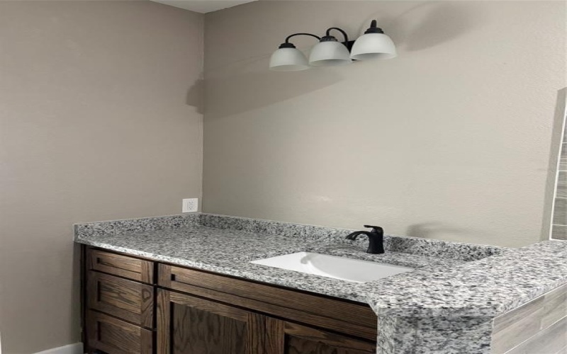395 Brazos West Drive, Mineral Wells, TX 76067, 3 Habitaciones Habitaciones , ,2 BañosBaños,Residential,En Venta,395 Brazos West Drive,20906778