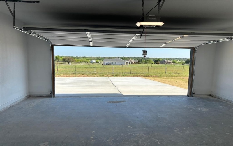 395 Brazos West Drive, Mineral Wells, TX 76067, 3 Habitaciones Habitaciones , ,2 BañosBaños,Residential,En Venta,395 Brazos West Drive,20906778