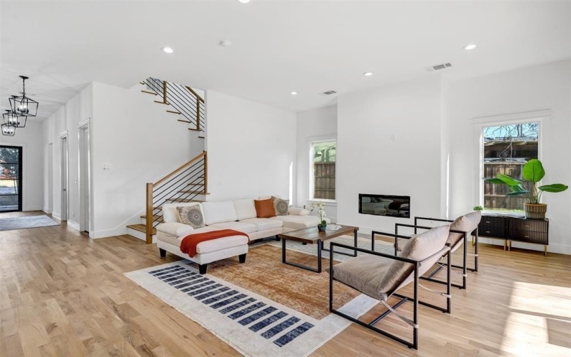 5940 Bryan Parkway, Dallas, TX 75206, 4 Bedrooms Bedrooms, ,5 BathroomsBathrooms,Residential,For Sale,5940 Bryan Parkway,20906828