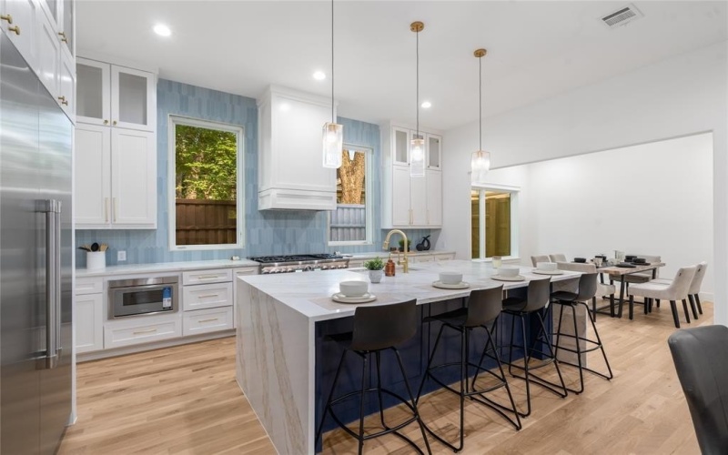 5940 Bryan Parkway, Dallas, TX 75206, 4 Bedrooms Bedrooms, ,5 BathroomsBathrooms,Residential,For Sale,5940 Bryan Parkway,20906828