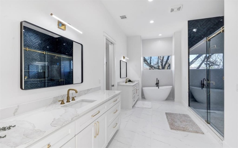 5940 Bryan Parkway, Dallas, TX 75206, 4 Bedrooms Bedrooms, ,5 BathroomsBathrooms,Residential,For Sale,5940 Bryan Parkway,20906828
