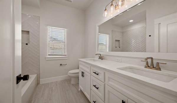 225 Oak Meadow Lane, Weatherford, TX 76085, 3 Bedrooms Bedrooms, ,2 BathroomsBathrooms,Residential Lease,For Rent,225 Oak Meadow Lane,20906870