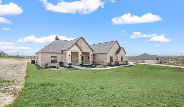 225 Oak Meadow Lane, Weatherford, TX 76085, 3 Bedrooms Bedrooms, ,2 BathroomsBathrooms,Residential Lease,For Rent,225 Oak Meadow Lane,20906870