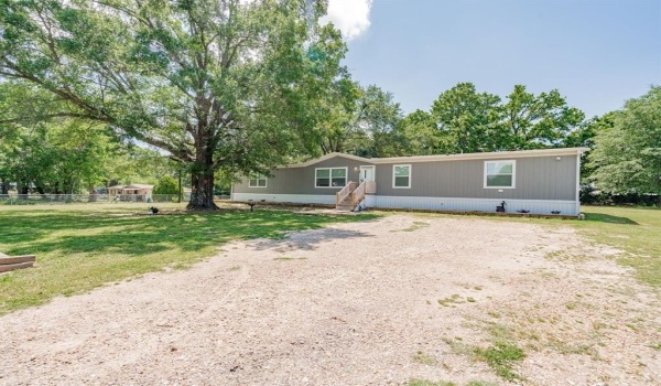 111 Butte Drive, Gun Barrel City, TX 75156, 5 Bedrooms Bedrooms, ,3 BathroomsBathrooms,Residential,For Sale,111 Butte Drive,20906928
