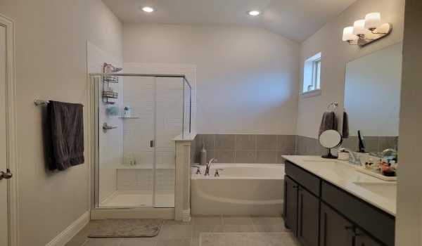 509 Pebble Circle, Azle, TX 76020, 4 Bedrooms Bedrooms, ,2 BathroomsBathrooms,Residential,For Sale,509 Pebble Circle,20907092