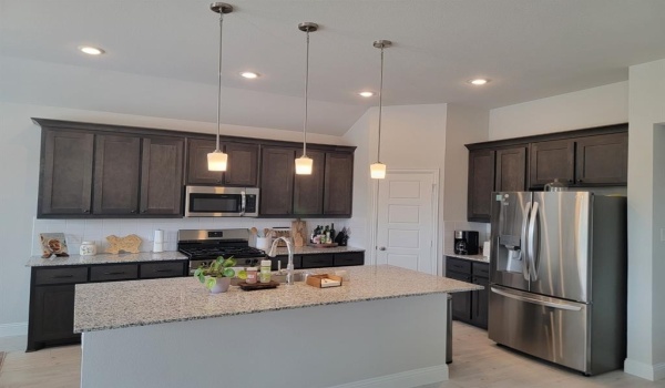 509 Pebble Circle, Azle, TX 76020, 4 Bedrooms Bedrooms, ,2 BathroomsBathrooms,Residential,For Sale,509 Pebble Circle,20907092
