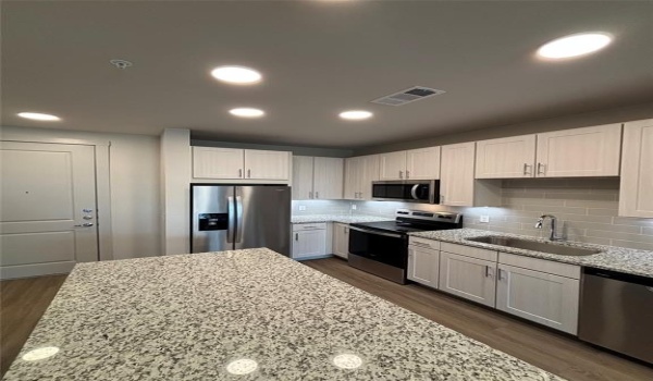 3751 Central Expressway #3303, McKinney, TX 75070, 1 Bedroom Bedrooms, ,1 BathroomBathrooms,Residential Lease,For Rent,3751 Central Expressway,20907258