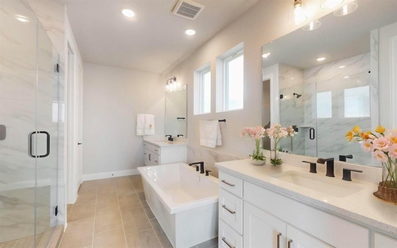 2208 Fairwater Mews, Rowlett, TX 75088, 4 Habitaciones Habitaciones , ,3 BañosBaños,Residential,En Venta,2208 Fairwater Mews,20905232