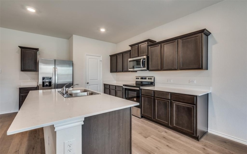13156 Sanctuary Drive, Providence Village, TX 76227, 4 Bedrooms Bedrooms, ,3 BathroomsBathrooms,Residential,For Sale,13156 Sanctuary Drive,20907379