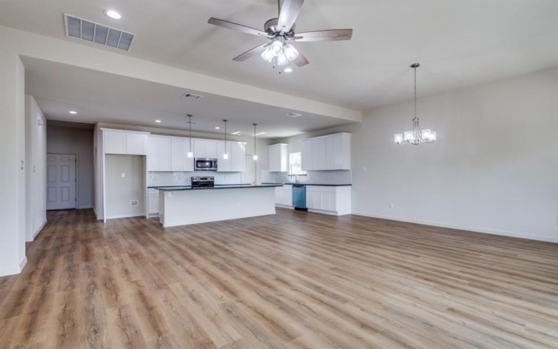 267 Jim Walter Drive, Runaway Bay, TX 76426, 3 Bedrooms Bedrooms, ,2 BathroomsBathrooms,Residential Lease,For Rent,267 Jim Walter Drive,20907433