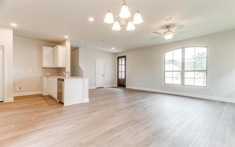 807 Homeplace Circle, Mansfield, TX 76063, 3 Habitaciones Habitaciones , ,2 BañosBaños,Residential Lease,En Alquiler,807 Homeplace Circle,20907459