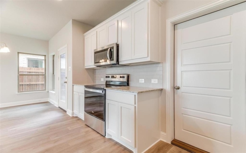 807 Homeplace Circle, Mansfield, TX 76063, 3 Habitaciones Habitaciones , ,2 BañosBaños,Residential Lease,En Alquiler,807 Homeplace Circle,20907459