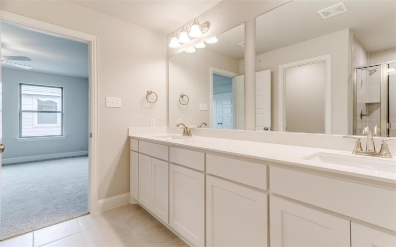 807 Homeplace Circle, Mansfield, TX 76063, 3 Habitaciones Habitaciones , ,2 BañosBaños,Residential Lease,En Alquiler,807 Homeplace Circle,20907459