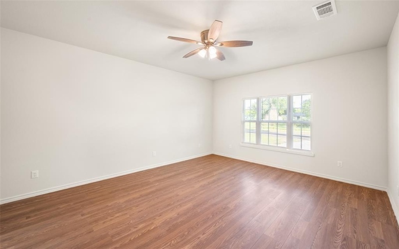815 E Collin Street, Corsicana, TX 75110, 3 Bedrooms Bedrooms, ,2 BathroomsBathrooms,Residential,For Sale,815 E Collin Street,20905476