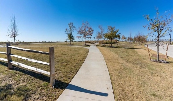 1904 Lakemont Drive, Van Alstyne, TX 75495, 4 Bedrooms Bedrooms, ,3 BathroomsBathrooms,Residential,For Sale,1904 Lakemont Drive,20907543