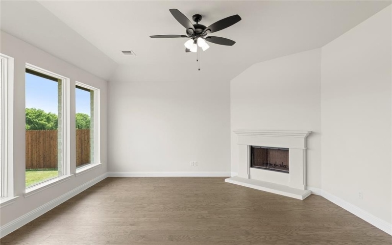 710 Winecup, Midlothian, TX 76065, 3 Bedrooms Bedrooms, ,2 BathroomsBathrooms,Residential,For Sale,710 Winecup,20905594