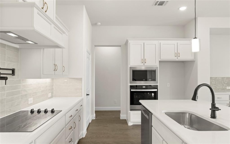 710 Winecup, Midlothian, TX 76065, 3 Bedrooms Bedrooms, ,2 BathroomsBathrooms,Residential,For Sale,710 Winecup,20905594