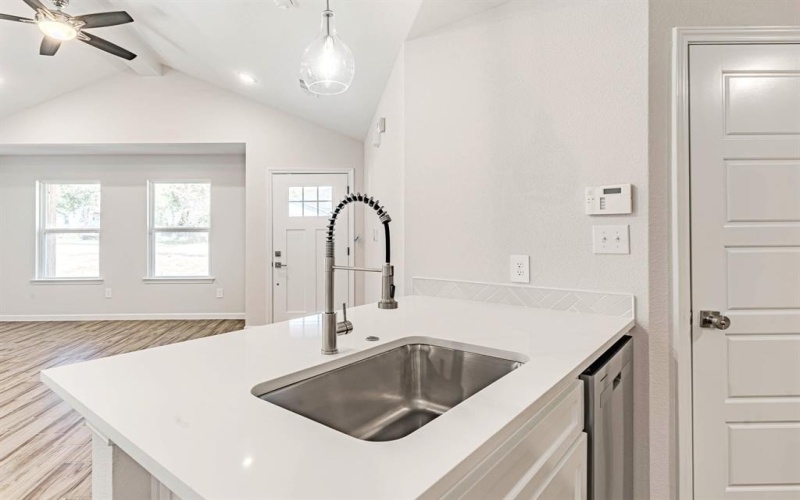 2709 Terrace Court, Granbury, TX 76048, 3 Habitaciones Habitaciones , ,2 BañosBaños,Residential,En Venta,2709 Terrace Court,20907644