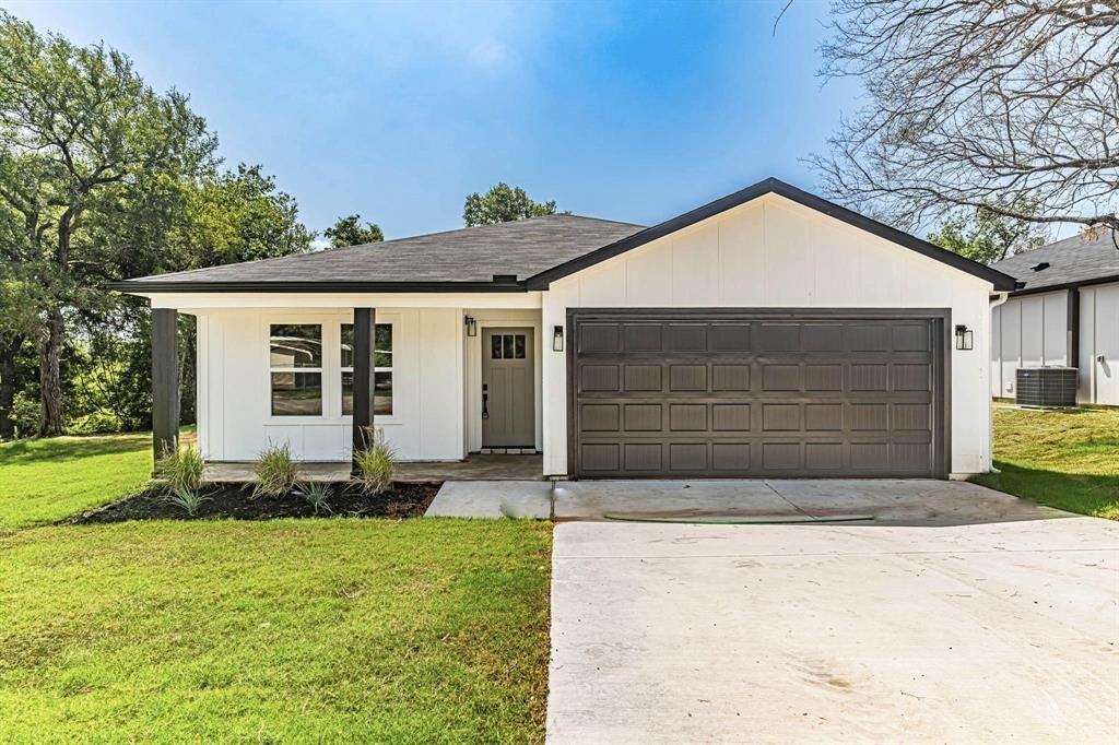 2707 Terrace Court, Granbury, TX 76048, 3 Bedrooms Bedrooms, ,2 BathroomsBathrooms,Residential,For Sale,2707 Terrace Court,20907661