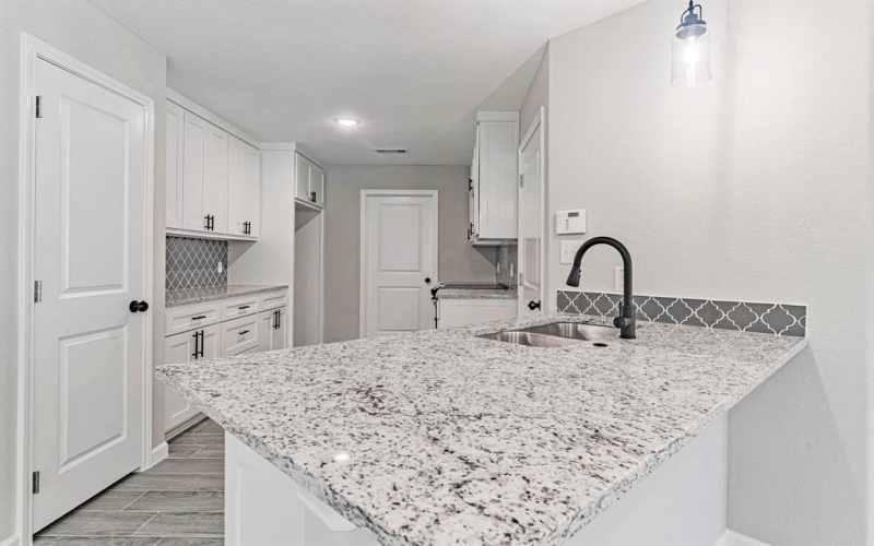 2707 Terrace Court, Granbury, TX 76048, 3 Bedrooms Bedrooms, ,2 BathroomsBathrooms,Residential,For Sale,2707 Terrace Court,20907661