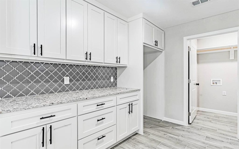 2707 Terrace Court, Granbury, TX 76048, 3 Bedrooms Bedrooms, ,2 BathroomsBathrooms,Residential,For Sale,2707 Terrace Court,20907661