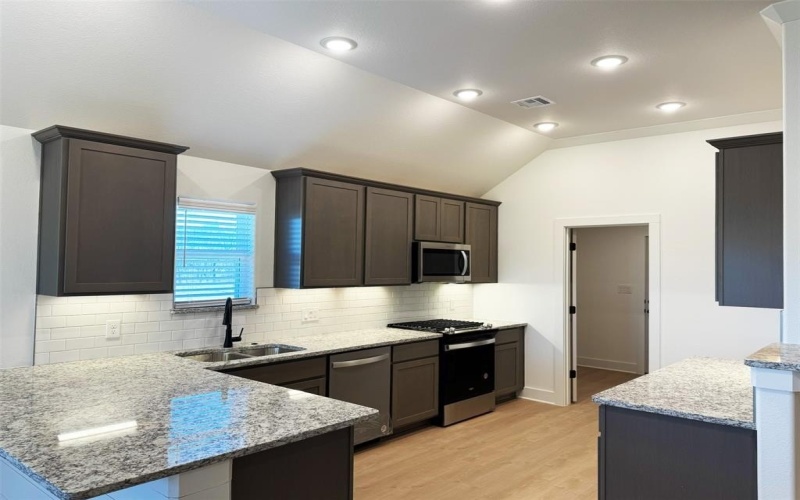 4109 Hummingbird Drive, Sherman, TX 75092, 4 Bedrooms Bedrooms, ,2 BathroomsBathrooms,Residential,For Sale,4109 Hummingbird Drive,20907733