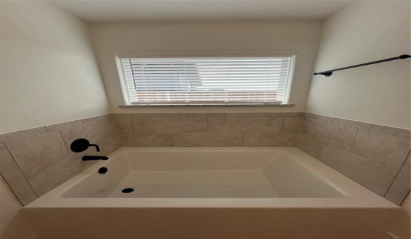 4109 Hummingbird Drive, Sherman, TX 75092, 4 Bedrooms Bedrooms, ,2 BathroomsBathrooms,Residential,For Sale,4109 Hummingbird Drive,20907733