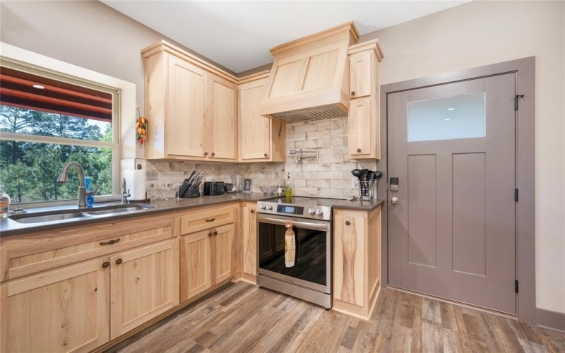 5570 County Road 1804, Jacksonville, TX 75766, 3 Bedrooms Bedrooms, ,3 BathroomsBathrooms,Residential,For Sale,5570 County Road 1804,20905772