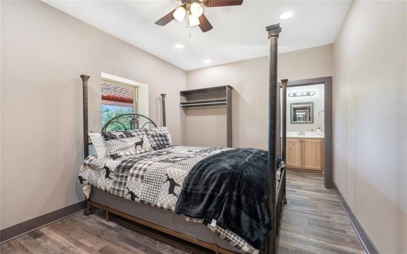 5570 County Road 1804, Jacksonville, TX 75766, 3 Bedrooms Bedrooms, ,3 BathroomsBathrooms,Residential,For Sale,5570 County Road 1804,20905772