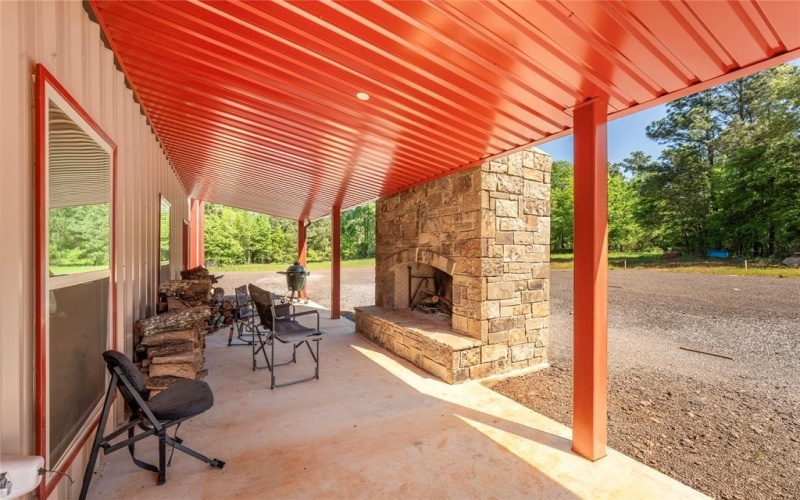 5570 County Road 1804, Jacksonville, TX 75766, 3 Bedrooms Bedrooms, ,3 BathroomsBathrooms,Residential,For Sale,5570 County Road 1804,20905772