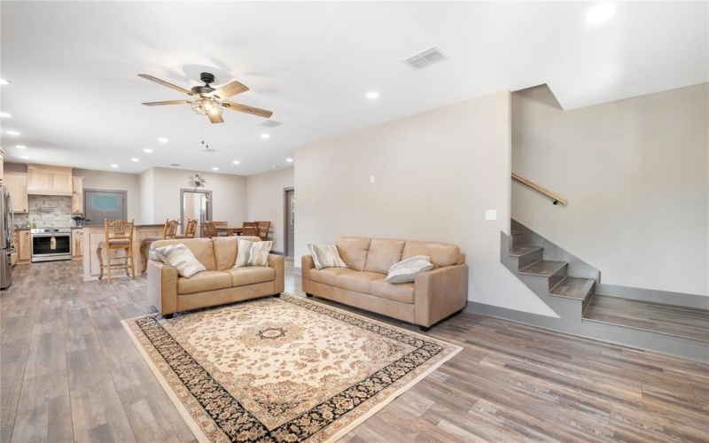 5570 County Road 1804, Jacksonville, TX 75766, 3 Bedrooms Bedrooms, ,3 BathroomsBathrooms,Residential,For Sale,5570 County Road 1804,20905772