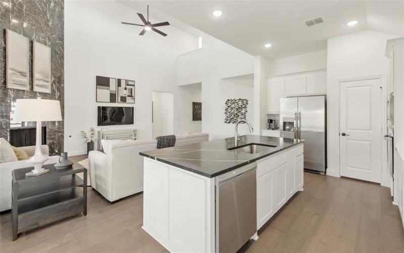 1013 Canuela Way, Fort Worth, TX 76247, 4 Bedrooms Bedrooms, ,3 BathroomsBathrooms,Residential,For Sale,1013 Canuela Way,20905782