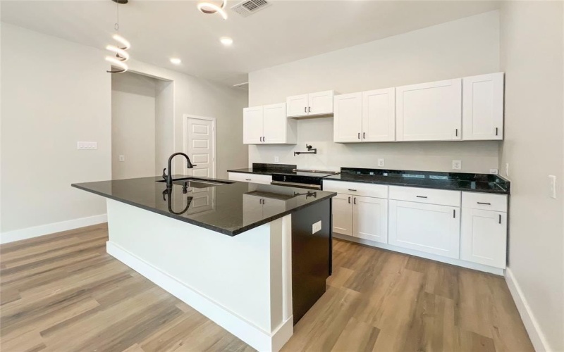 4006 Coolidge Street, Dallas, TX 75215, 4 Habitaciones Habitaciones , ,3 BañosBaños,Residential,En Venta,4006 Coolidge Street,20907945