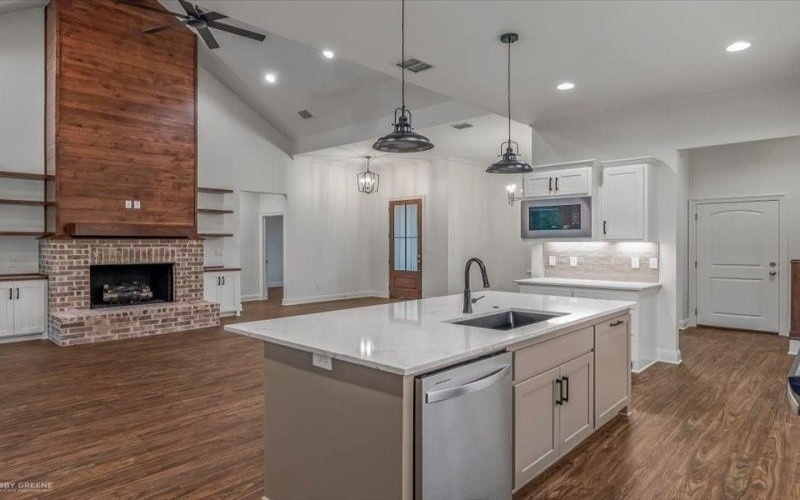 1036 Martin Way, Stonewall, LA 71078, 4 Bedrooms Bedrooms, ,3 BathroomsBathrooms,Residential,For Sale,1036 Martin Way,20908597