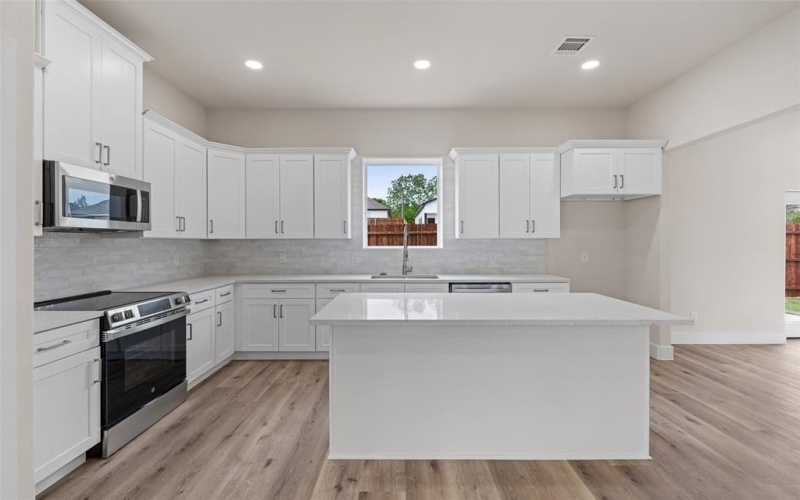 5426 Van Horn Drive, Granbury, TX 76048, 4 Bedrooms Bedrooms, ,3 BathroomsBathrooms,Residential,For Sale,5426 Van Horn Drive,20908765