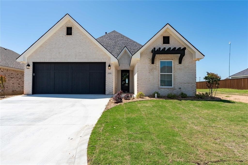 1030 Cannon Place, Paris, TX 75462, 4 Bedrooms Bedrooms, ,3 BathroomsBathrooms,Residential,For Sale,1030 Cannon Place,20908886