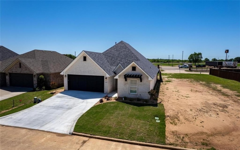 1030 Cannon Place, Paris, TX 75462, 4 Bedrooms Bedrooms, ,3 BathroomsBathrooms,Residential,For Sale,1030 Cannon Place,20908886