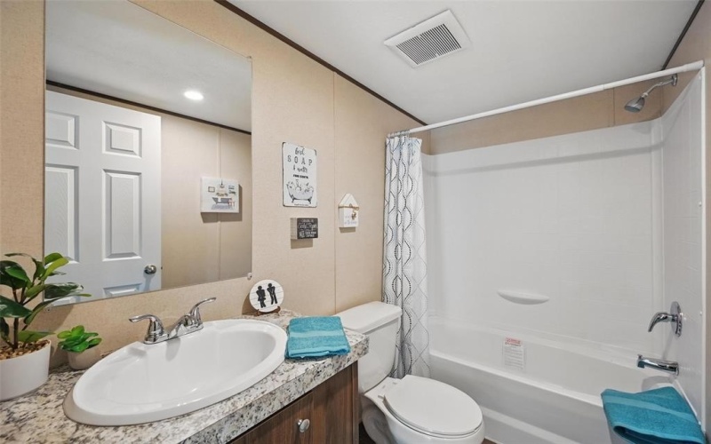 128 Overland Trail, Azle, TX 76020, 4 Bedrooms Bedrooms, ,2 BathroomsBathrooms,Residential,For Sale,128 Overland Trail,20908967