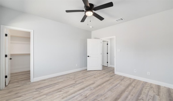 1005 Don Eve Court, Azle, TX 76020, 4 Bedrooms Bedrooms, ,2 BathroomsBathrooms,Residential,For Sale,1005 Don Eve Court,20909162