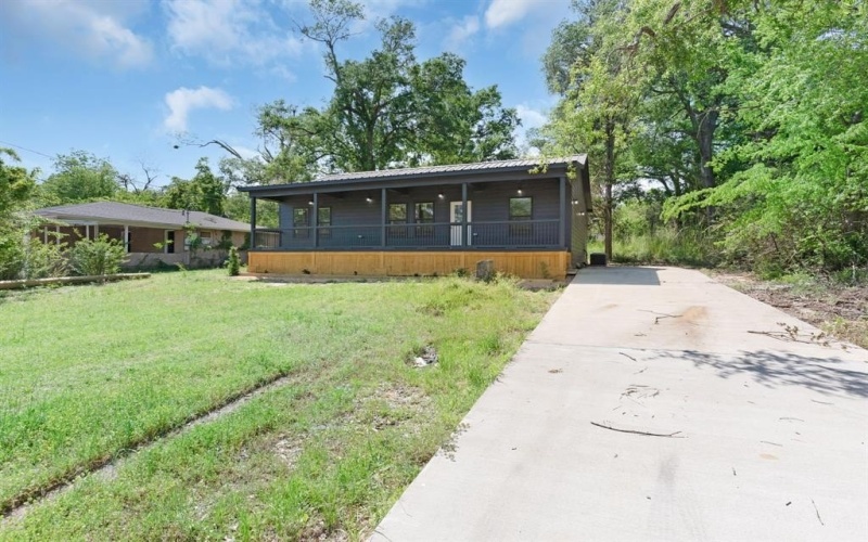 905 N Walnut, Winnsboro, TX 75494, 3 Bedrooms Bedrooms, ,2 BathroomsBathrooms,Residential,For Sale,905 N Walnut,20909249