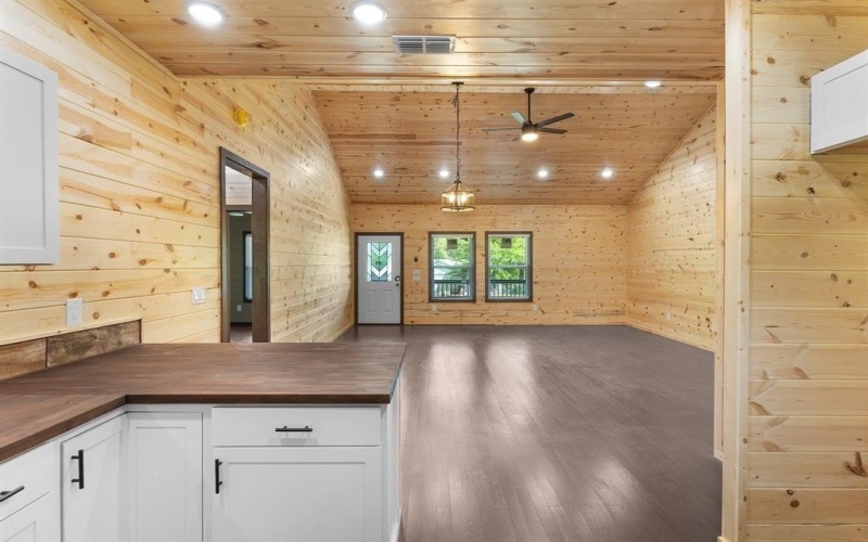 905 N Walnut, Winnsboro, TX 75494, 3 Bedrooms Bedrooms, ,2 BathroomsBathrooms,Residential,For Sale,905 N Walnut,20909249