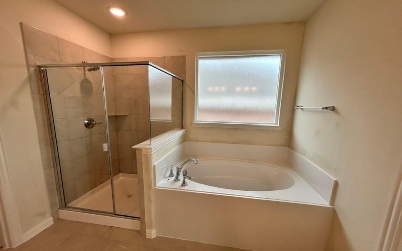 3517 Columbus Street, Gainesville, TX 76240, 4 Bedrooms Bedrooms, ,2 BathroomsBathrooms,Residential,For Sale,3517 Columbus Street,20909320