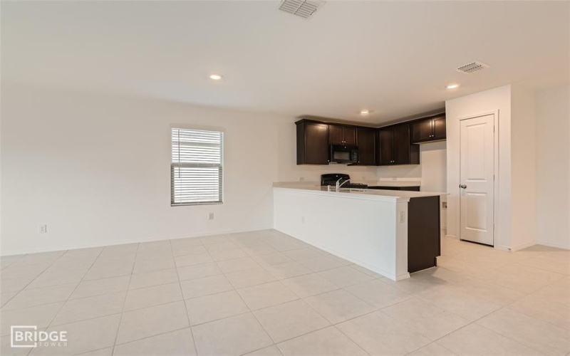 305 Dry Canyon Way, Fort Worth, TX 76052, 3 Bedrooms Bedrooms, ,2 BathroomsBathrooms,Residential Lease,For Rent,305 Dry Canyon Way,20909423