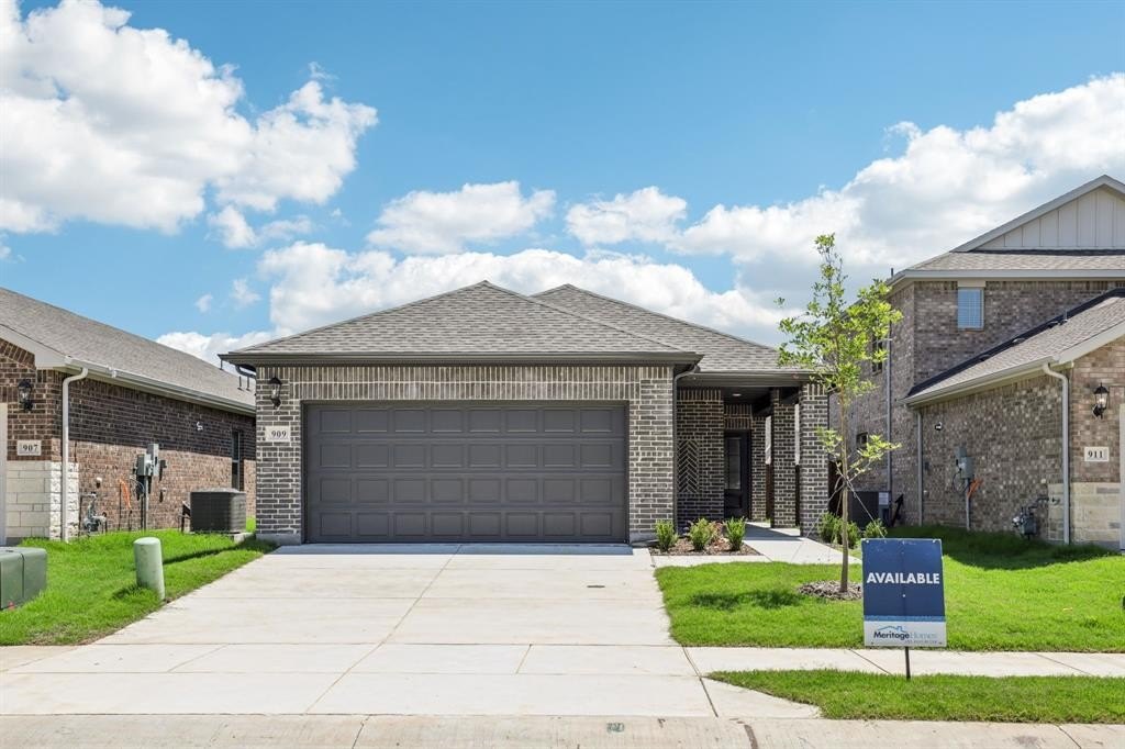 909 Pine Beach Drive, Princeton, TX 75071, 3 Habitaciones Habitaciones , ,2 BañosBaños,Residential,En Venta,909 Pine Beach Drive,20912611