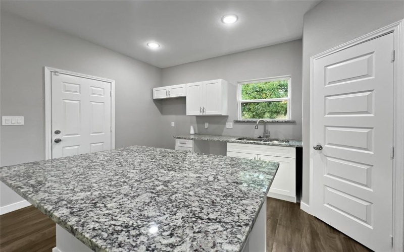 3943 Coolidge Street, Dallas, TX 75215, 3 Bedrooms Bedrooms, ,2 BathroomsBathrooms,Residential Lease,For Rent,3943 Coolidge Street,20910856